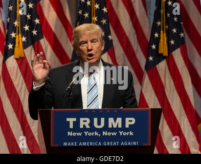 New York, USA. 16. Juli 2016. Donald Trump spricht bei Einführung Gouverneur Mike Pence als Vice President bei Hilton Hotel Midtown Manhattan Kredit Laufzeit: Lev Radin/Alamy Live-Nachrichten Stockfoto