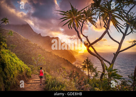 USA, Vereinigte Staaten, Amerika, Hawaii, Island, Kauai, Hanalei, Na Pali, Küste, Sonnenuntergang an der Na Pali Küste Herr 0009 Stockfoto