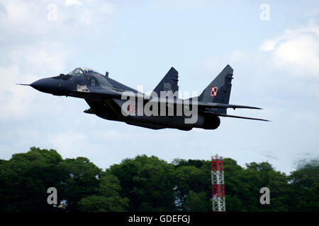 Mikoyan Mig-29A der polnischen Luftwaffe anzeigen an RAF Fairford RIAT Stockfoto