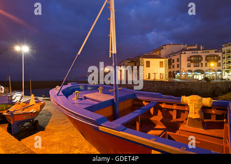 Angelboote/Fischerboote in Puerto De La Cruz, Teneriffa, Kanarische Inseln, Spanien Stockfoto