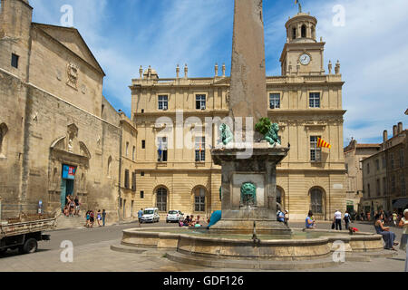 Place De La République, Arles, Provence, Provence-Alpes-Cote d ' Azur, Frankreich Stockfoto