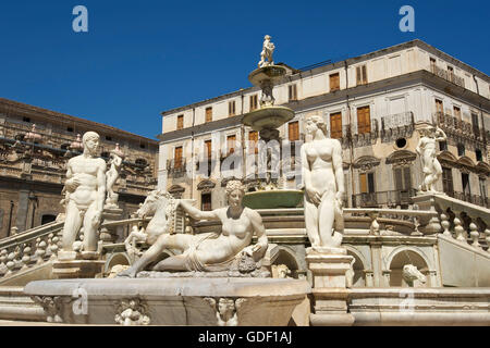 Fontana della Vergogna, Piazza Pretoria in Palermo, Sizilien, Italien Stockfoto