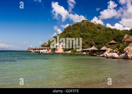 Kleine Bungalow-Anlage Ngoc Suong in Cam Ranh Bay, Nha Trang, Vietnam Stockfoto