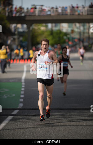 Läufer bei einem Vancouver City Marathon Event. Stockfoto