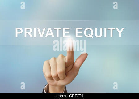 Unternehmen der Hand private-Equity-Knopf auf Hintergrund unscharf Stockfoto