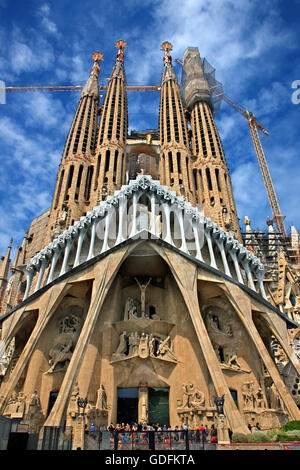 Die Sagrada Familia, dem Meisterwerk des Architekten Antoni Gaudí und "Markenzeichen" von Barcelona, Katalonien, Spanien. Stockfoto