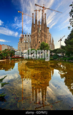 Die Sagrada Familia, dem Meisterwerk des Architekten Antoni Gaudí und "Markenzeichen" von Barcelona, Katalonien, Spanien. Stockfoto