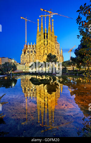 Die Sagrada Familia, dem Meisterwerk des Architekten Antoni Gaudí und "Markenzeichen" von Barcelona, Katalonien, Spanien. Stockfoto