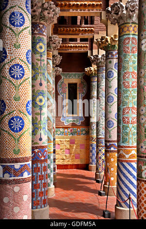 Die bunten Balkon des Palau De La Musica Catalana, Barcelona, Katalonien, Spanien. Stockfoto