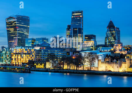 Ansicht des London Skyline bei Nacht Stockfoto