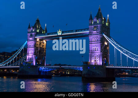 London Tower Bridge, ein Wahrzeichen von London, England. Stockfoto