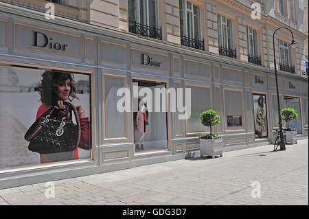 Wien, Österreich - 6. Juni 2016: Fassade von Christian Dior-Flagship-Store in der Straße von Wien von 6. Juni 2016. Stockfoto