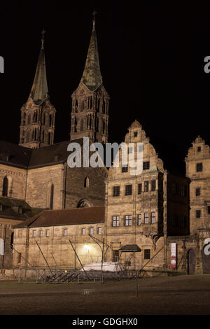 Bamberger Dom bei Nacht Stockfoto