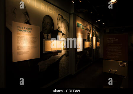 Bürgerrechte Anzeigen von Eleanor Roosevelt, Franklin D. Roosevelt Presidential Library and Museum in Hyde Park, New York. Stockfoto