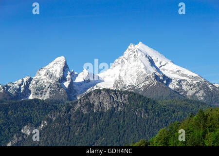 Top schneebedeckte Berggipfel des Watzmann Berg Ridge in Bayerische Alpen Stockfoto