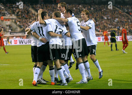 Torjubel, deutsche Mannschaft nach dem Treffer von Miroslav Klose, 0-1, UEFA Fußball-Europameisterschaft 2012-Qualifikation Stockfoto