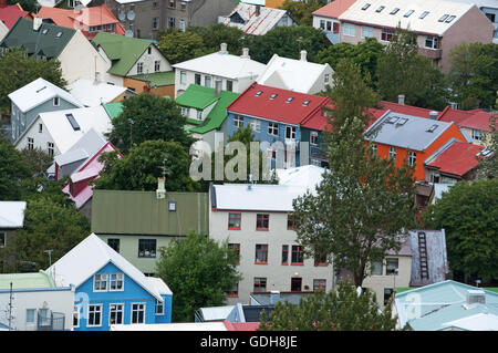 Island: Skyline von Reykjavik, die Hauptstadt und die größte Stadt der Insel, von dem 73 Meter hohen Turm der Hallgrimskirkja, hallgrimur Kirche gesehen Stockfoto
