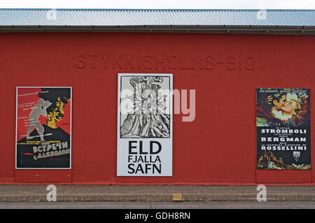 Island: das äußere des Vulkan Museum von Stykkisholmur umfasst Kunstwerke und Vulkangestein Stockfoto