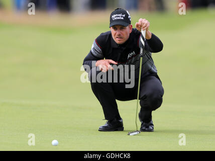 Schwedens Henrik Stenson reiht sich ein Putt Tag vier von The Open Championship 2016 im Royal Troon Golf Club, South Ayrshire. Stockfoto