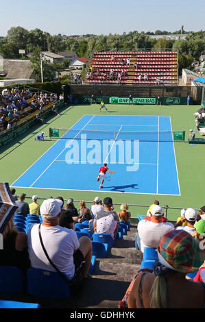 Kiew, Ukraine. 16. Juli 2016. Panorama des zentralen Gericht von Campa Bucha Tennisclub während BNP Paribas Davis-Cup-Spiel Ukraine Vs Österreich, Kiew, Ukraine. Bildnachweis: Oleksandr Prykhodko/Alamy Live-Nachrichten Stockfoto