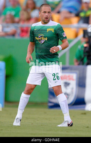 St. Petersburg, Florida, USA. 16. Juli 2016. Tampa Bay Rowdies Mittelfeldspieler Joe Cole (26) in Aktion gegen Puerto Rico FC während eines NASL-Spiel im Al Lang Stadion am 16. Juli 2016 in St. Petersburg, Florida.ZUMA Presse/Scott A. Miller © Scott A. Miller/ZUMA Draht/Alamy Live News Stockfoto