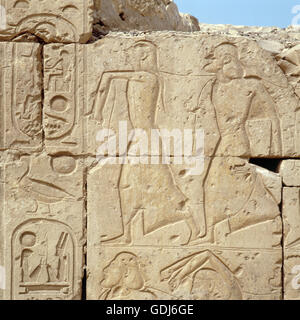 Geographie / Reisen, Ägypten, Abydos, Gebäude, Tempel von Sethos i., Detail: Relief an der Außenwand, Stockfoto