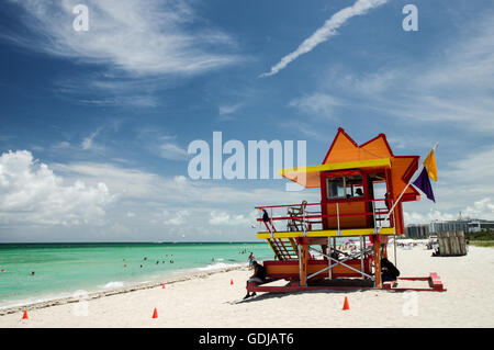 Bademeister Stand am Südstrand, 24th Street, entworfen von William Lane - Miami, Florida Stockfoto