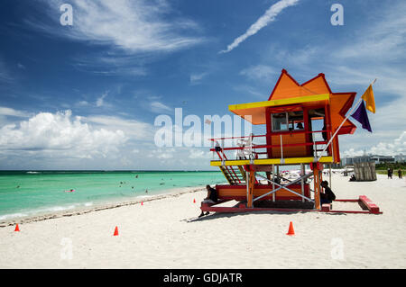 Bademeister Stand am Südstrand, 24th Street, entworfen von William Lane - Miami, Florida Stockfoto