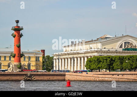 Rostral Spalte auf Vasilievsky Insel Sankt Petersburg Russland Stockfoto