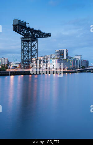 Finnieston Kran- und Clyde Arc auf dem River Clyde, Glasgow, Schottland Stockfoto