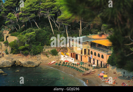 Fiascherino Strand, in der Nähe von Lerici Stadt (La Spezia, Ligurien, Italien) - la Spiaggia di Fiascherino, Fra Lerici e Tellaro (La Spezia) Stockfoto