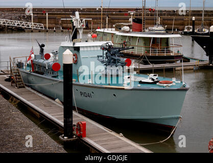 HMS Gay Archer ist ein Gay-Klasse schnell Patrouillenboot der Royal Navy, jetzt restauriert und in Privatbesitz, vertäut am Watchet Harb Stockfoto