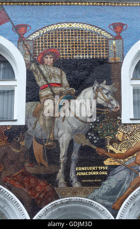 Fassade, Karntnerstrasse 16 in Wien, Österreich am 10. Oktober 2014 Mosaiken. Stockfoto