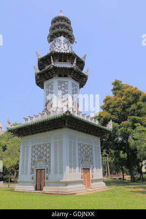 Pagode im Lumphini Park in Bangkok Thailand. Stockfoto