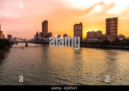 Sonnenuntergang am Pearl River, Guangzhou Stockfoto