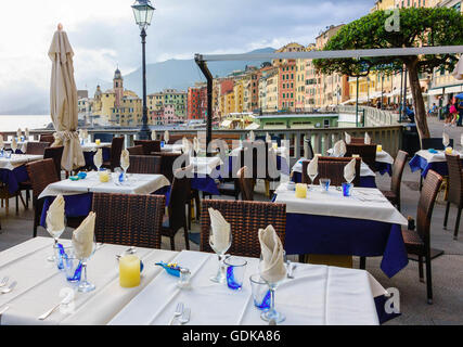 Am Ufer Esstische Camogli Italien Stockfoto