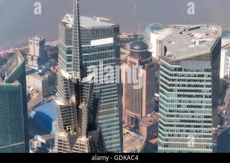 Oberen Rand der Jin Mao Tower in neuen Lujiazui Pudong in Shanghai. Stockfoto