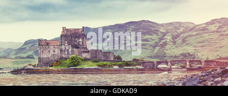 Schottischen Burg Panorama - Eilean Donan in Dornie Stockfoto