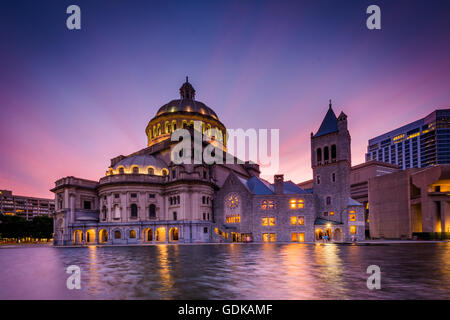 Die Kirche von Christ, Wissenschaftler bei Sonnenuntergang, im Christian Science Plaza, in Boston, Massachusetts. Stockfoto