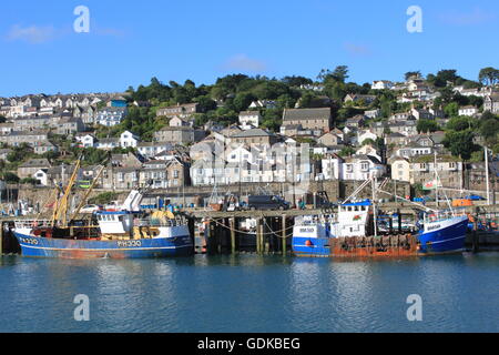 Baumkurren im hafen von newlyn in cornwall Stockfoto