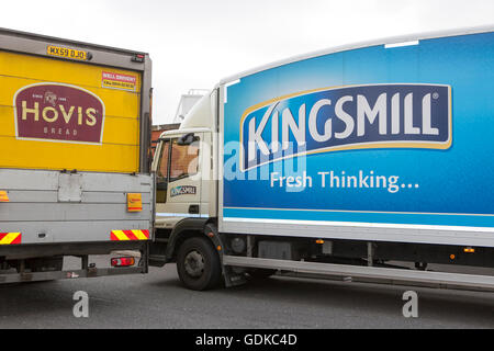 ASDA Supermarkt Brot Lieferungen in Fleetwood, Lancashire, UK Stockfoto