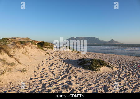 Sonnenuntergang über Tabelle-Berg-Cape Town-Südafrika Stockfoto