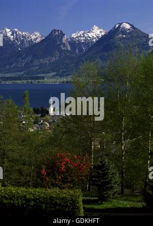 Geographie / Reisen, Österreich, Salzburg, Sankt Gilgen, City view / Blick auf die Stadt, Blick auf die Gemeinde am Wolfgangsee (See), Salzkammergut, Stockfoto