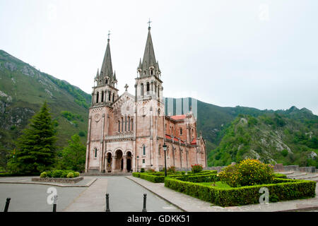 Basilica di Santa Maria la Real von Covadonga - Spanien Stockfoto