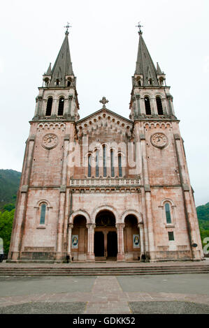 Basilica di Santa Maria la Real von Covadonga - Spanien Stockfoto