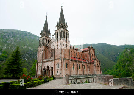 Basilica di Santa Maria la Real von Covadonga - Spanien Stockfoto