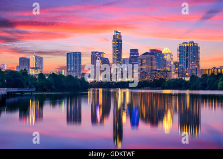 Austin, Texas, USA Skyline auf dem Colorado River. Stockfoto