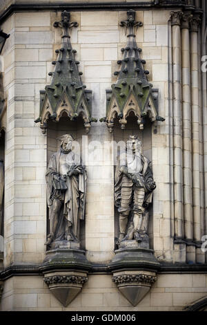 Manchester-Sandstein carving Steinmetz arbeiten am Rathaus von Manchester äußere detail Stockfoto