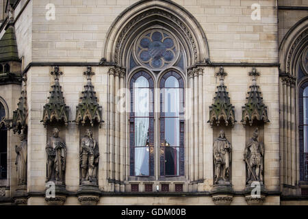 Manchester-Sandstein carving Steinmetz arbeiten am Rathaus von Manchester äußere detail Stockfoto