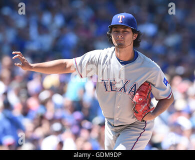 Chicago, Illinois, USA. 16. Juli 2016. Yu Darvish (Rangers) MLB: Yu Darvish der Texas Rangers Stellplätze während der Major League Baseball Spiel gegen die Chicago Cubs im Wrigley Field in Chicago, Illinois, Vereinigte Staaten von Amerika. © AFLO/Alamy Live-Nachrichten Stockfoto